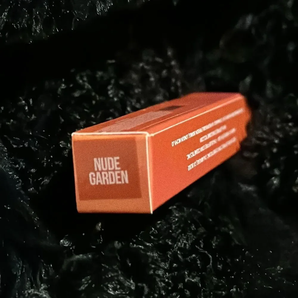 Jeffree Star Supreme Gloss Nude Garden NWB